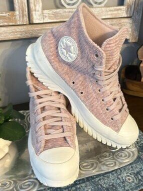 Converse Chuck Taylor All Star Lugged 2.0 Corduroy Platform Sneakers Unisex Size